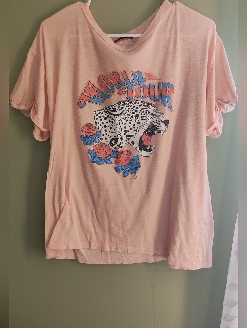 World Tour Graphic Tee in Soft Pink
